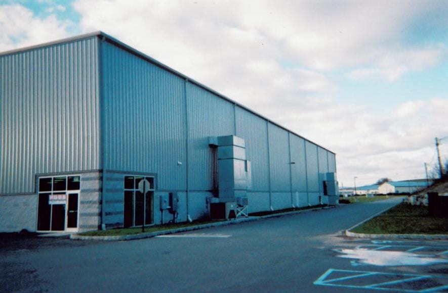 More Photos Of 8 Park Dr, Franklin Warehouse For Lease