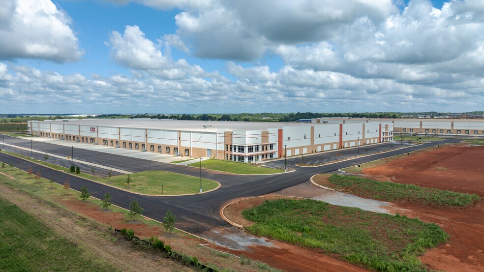 More Photos Of 7700 Gunters Way, Madison Unknown For Lease