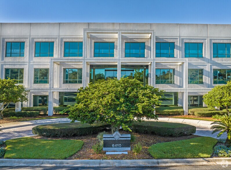 More Photos Of 6440 Southpoint Pky, Jacksonville Office For Lease