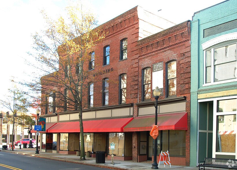 Primary Photo Of 111-119 W Washington St, Suffolk Apartments For Lease