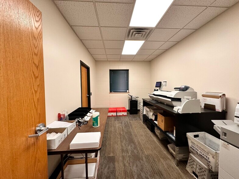 More Photos Of 118 3rd St E, Ashland Office For Sale