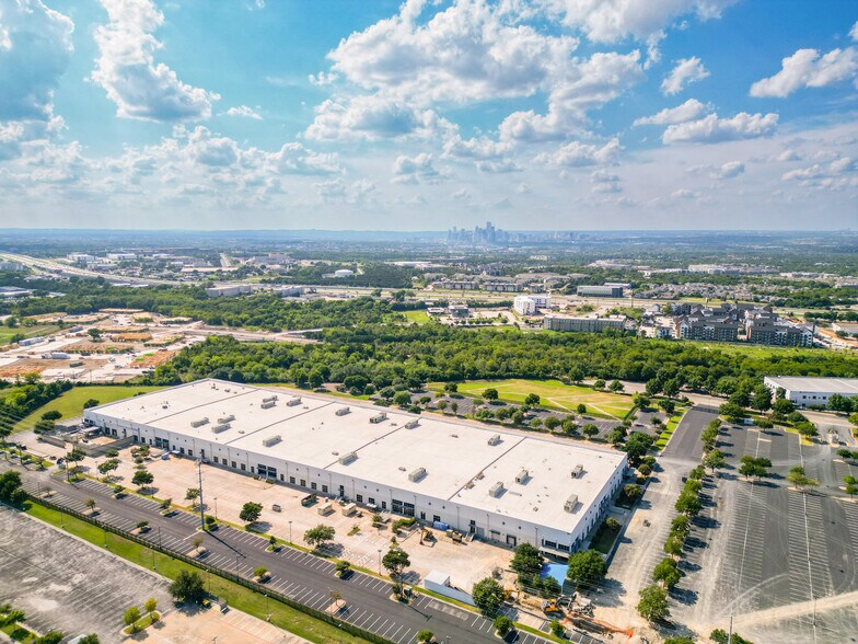 More Photos Of 7551 Metro Center Dr, Austin Research And Development For Lease