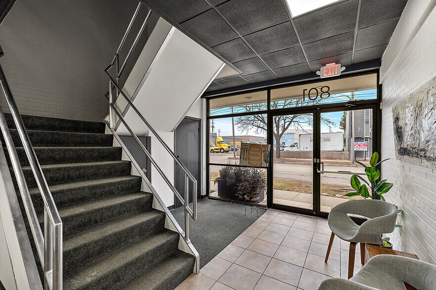 More Photos Of 801 S Adams Rd, Birmingham Office For Sale