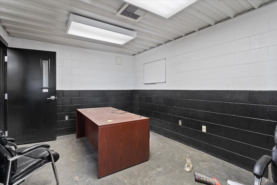 More Photos Of 12104 Deike Ct, Cheyenne Truck Terminal For Sale