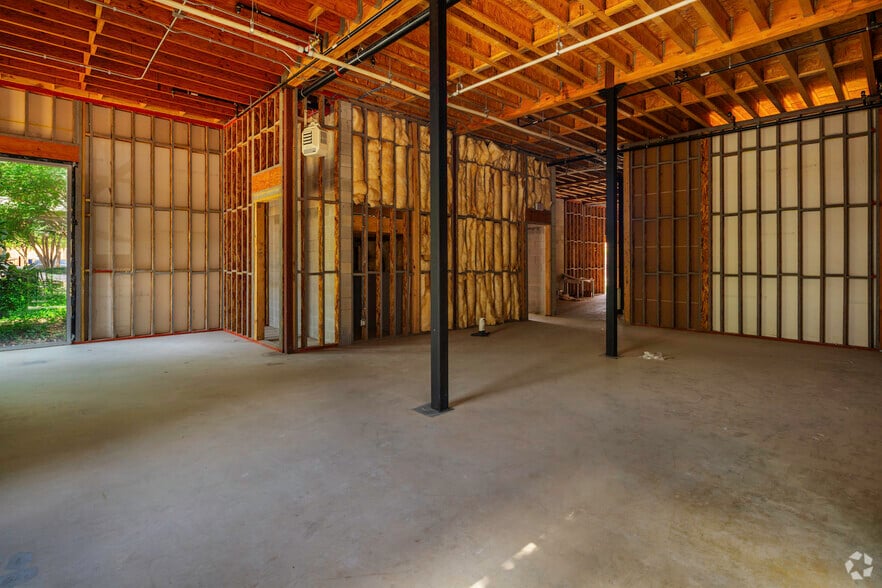 More Photos Of 415 E Cevallos St, San Antonio Restaurant For Lease