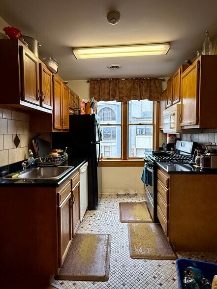 More Photos Of 11 Clinton Ave, Cortland Apartments For Sale