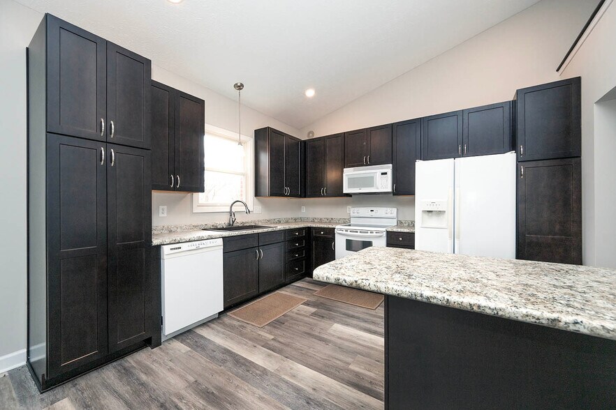 More Photos Of 65 Maplehurst Dr, Brownsburg Office For Sale