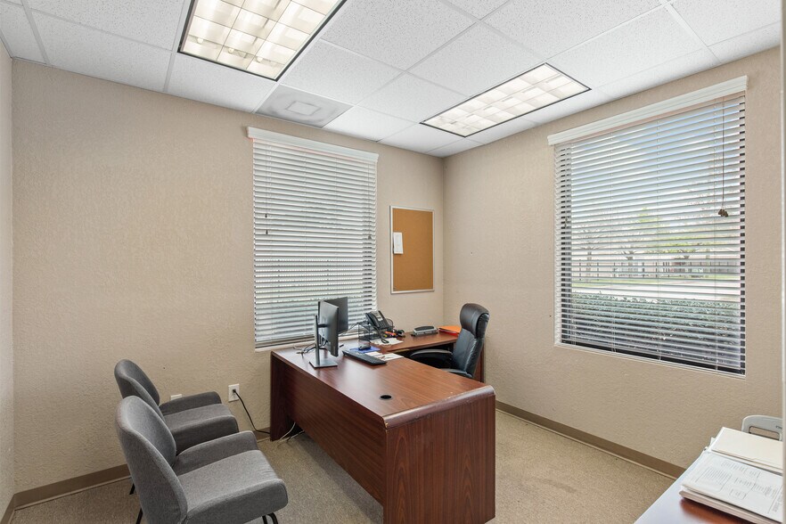 More Photos Of 1125 Cypress Station Dr, Houston Medical For Sale