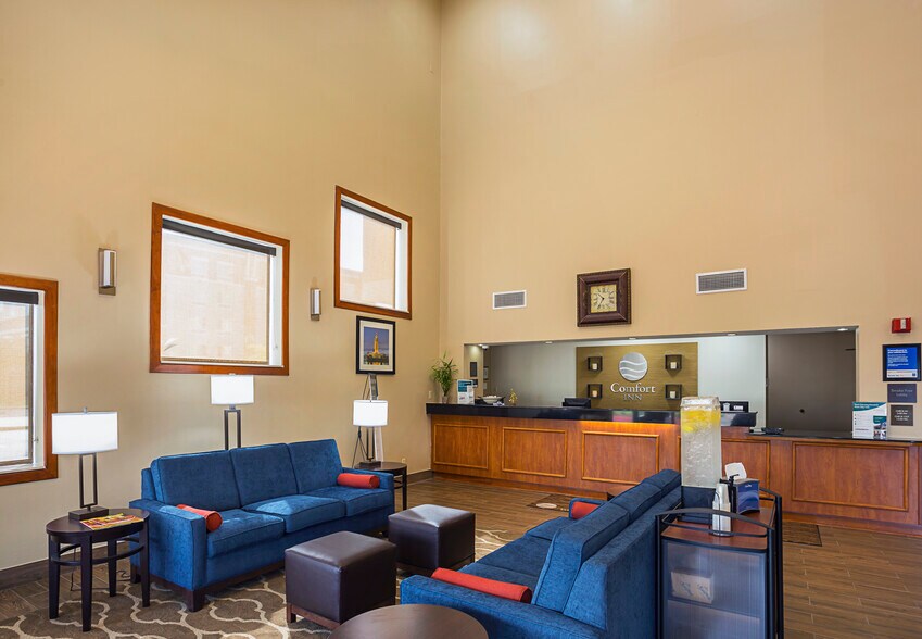 More Photos Of 4924 Constitution Ave, Baton Rouge Hotel For Sale