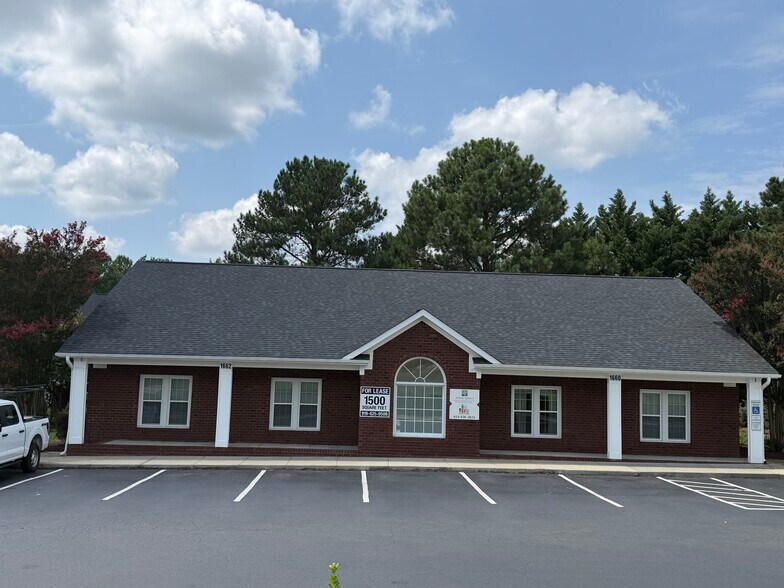 More Photos Of 1662 E Booker Dairy Rd, Smithfield Office For Lease