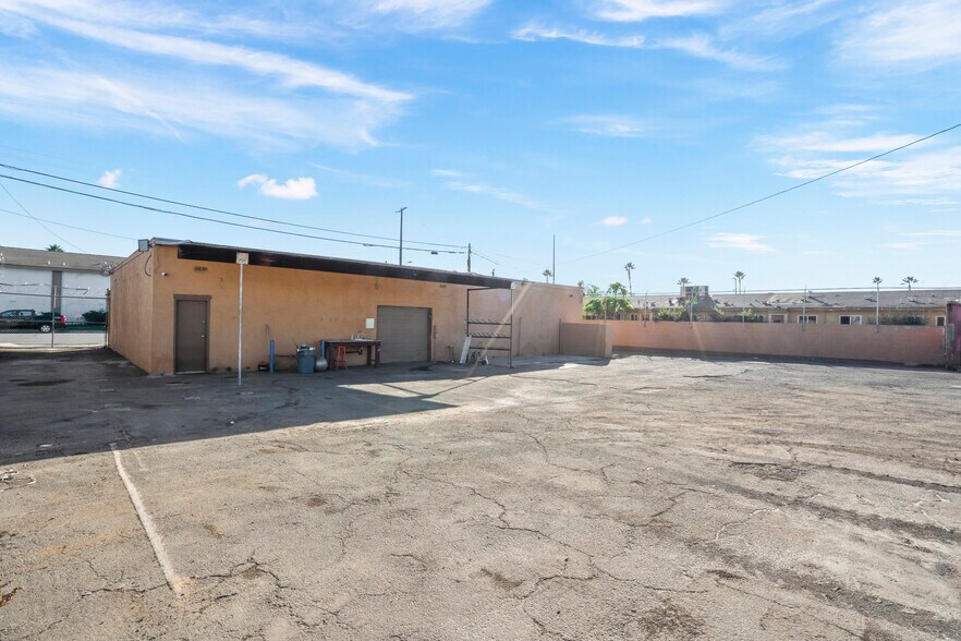 7931-whitaker-st-buena-park-ca-90621-service-for-sale-cityfeet