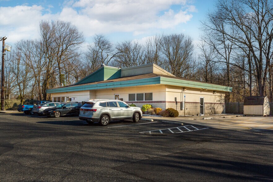 More Photos Of 1133 E Chestnut Ave, Vineland Office For Sale