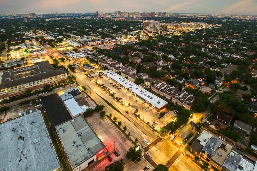 More Photos Of 2715 Bissonnet St, Houston Storefront For Lease
