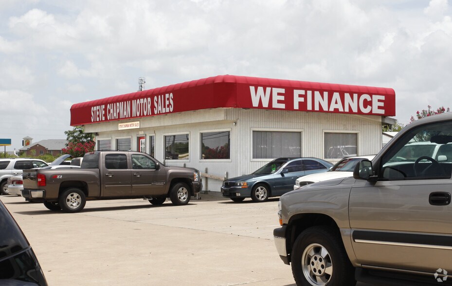 More Photos Of 5919 E Ben White Blvd, Austin Auto Dealership For Sale