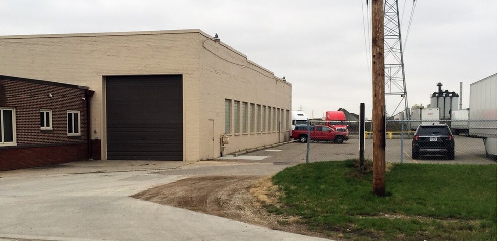 More Photos Of 6500 E Eleven Mile Rd, Warren Warehouse For Sale