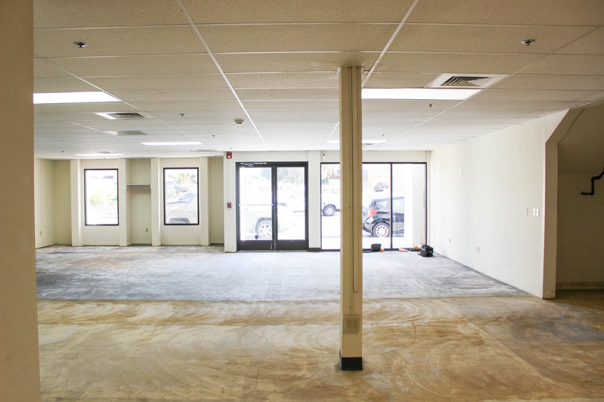 More Photos Of 555 Broadway Ave, Seaside Storefront Retail Residential For Lease