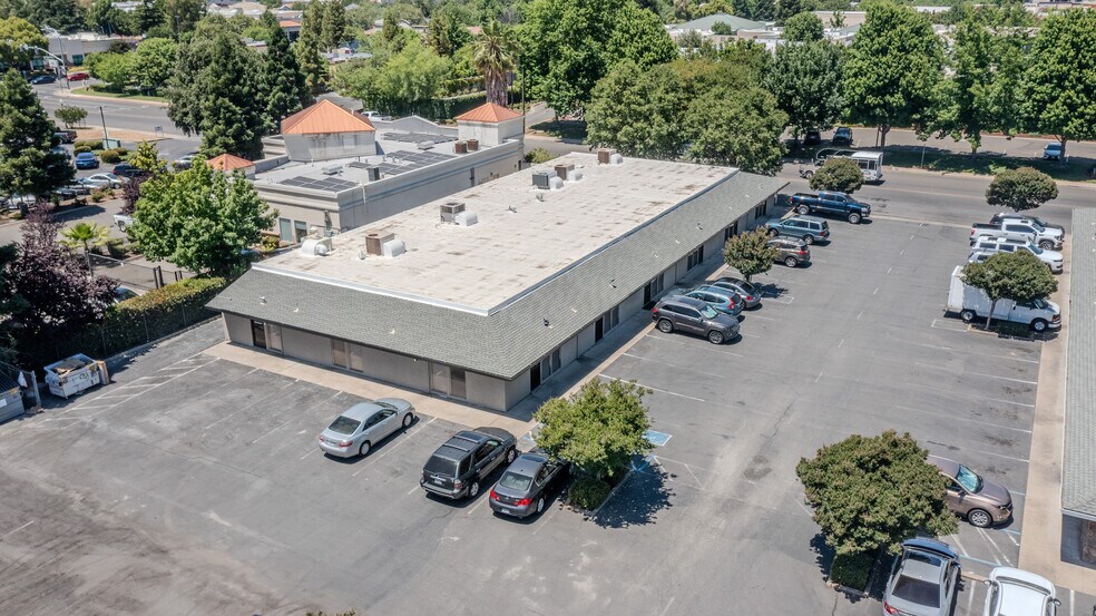 More Photos Of 1548 Poole Blvd, Yuba City Office For Lease