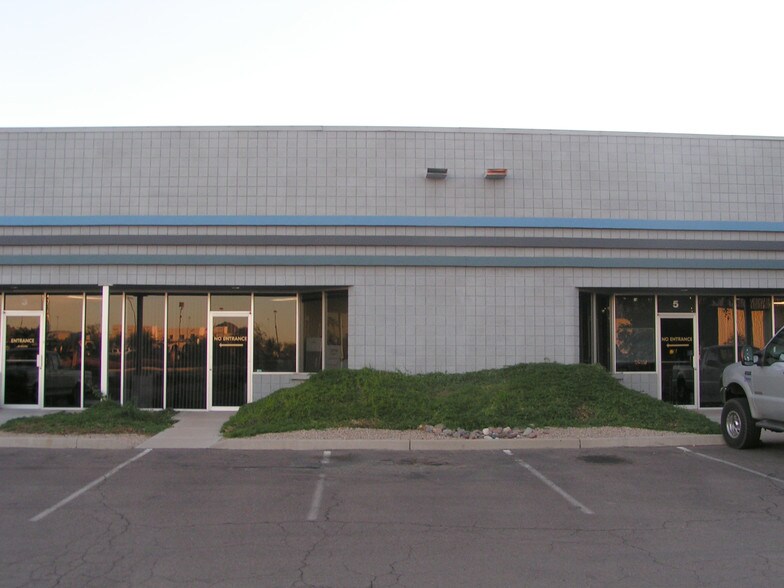 More Photos Of 701 W Deer Valley Rd, Phoenix Warehouse For Lease