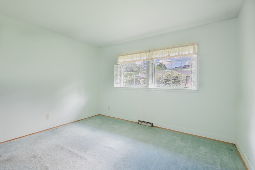 More Photos Of 3025 Breckenwood Dr, Lexington Multifamily For Sale