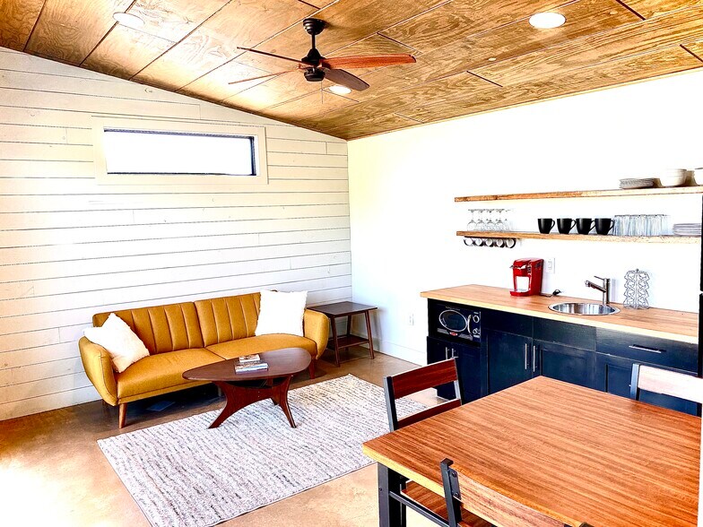 More Photos Of 405 Martin rd, Dripping Springs Specialty For Sale