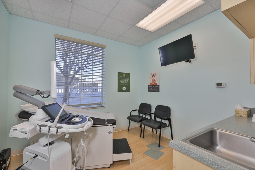 More Photos Of 1900 E Bay Dr, Largo Medical For Sale