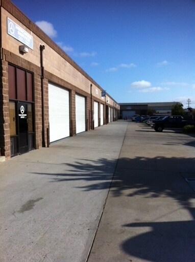 More Photos Of 219 Old County Rd, San Carlos Service For Lease