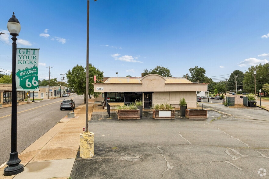 More Photos Of 7260 Manchester Rd, Maplewood Restaurant For Sale