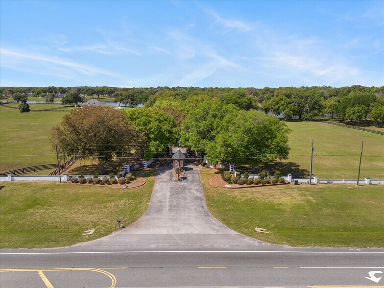 More Photos Of 15400 S US Highway 301, Summerfield Office For Sale