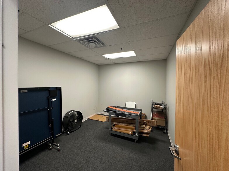 More Photos Of 3365 W 500 S, Salt Lake City Distribution For Lease