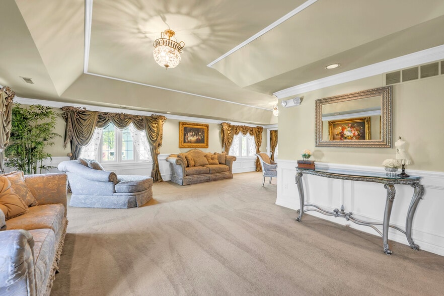 More Photos Of 4860 E 13 Mile Rd, Warren Lodge Meeting Hall For Sale