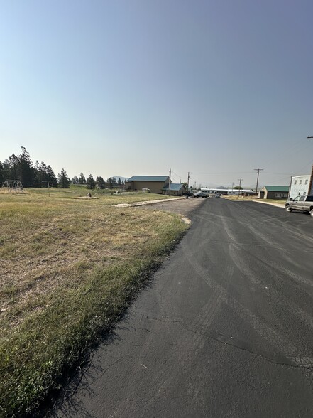 More Photos Of 130 Commercial Ln, Sundance Office For Sale