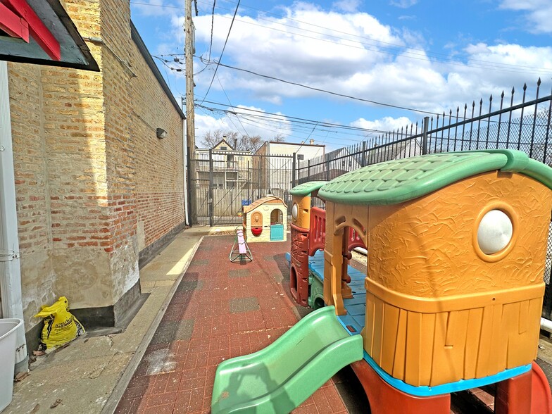 More Photos Of 5836 W Chicago Ave, Chicago Daycare Center For Sale