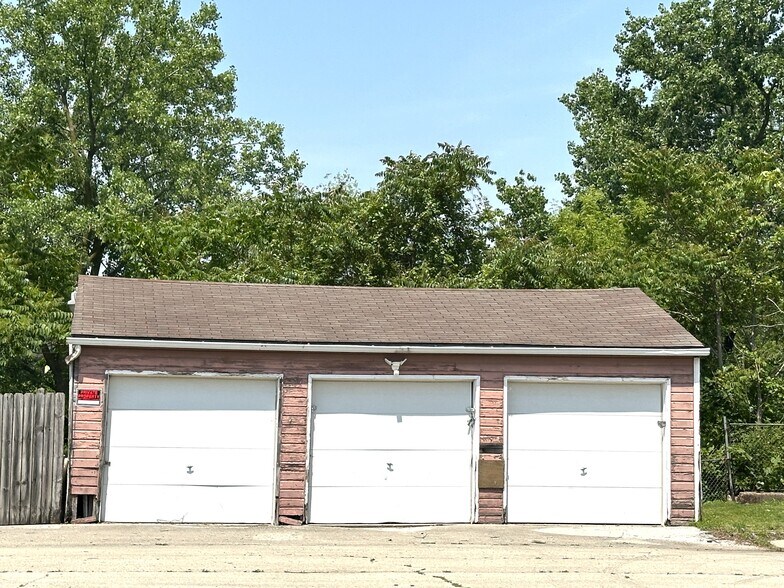 More Photos Of 921 W State St, Rockford Schools For Sale