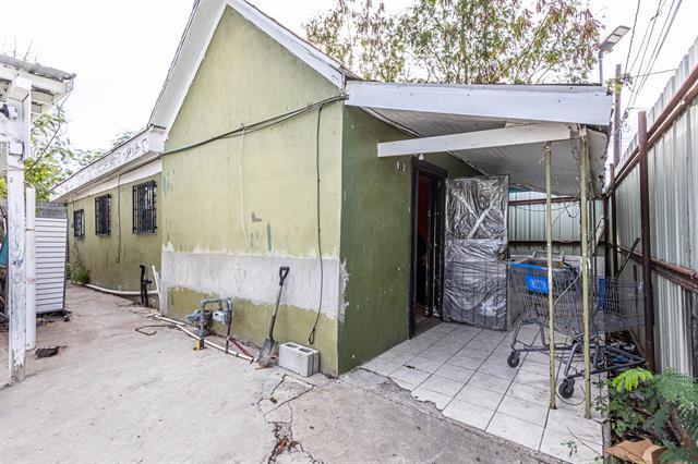 More Photos Of 1719 Lincoln St, Laredo Convenience Store For Sale