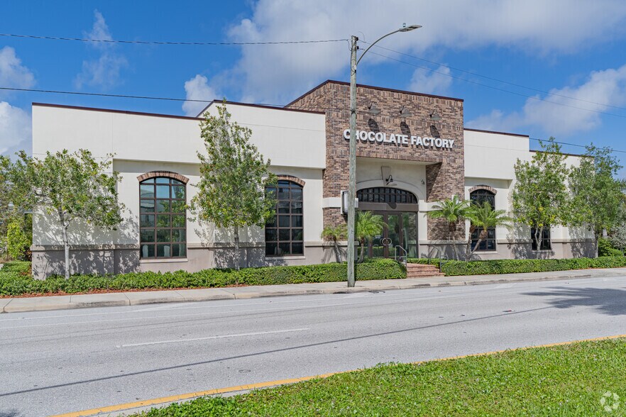 More Photos Of 1010 NE 5th Ave, Delray Beach General Retail For Sale
