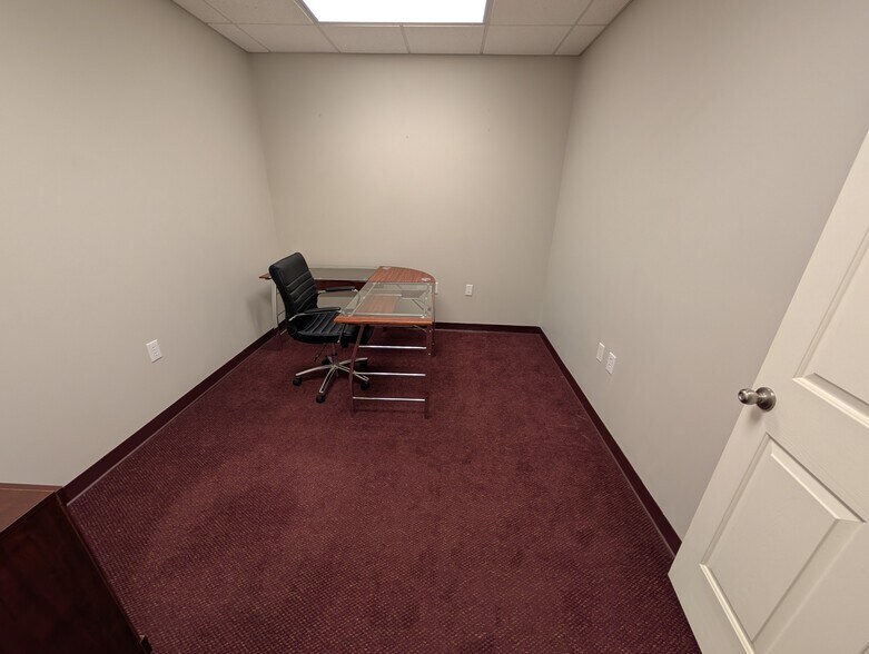 More Photos Of 1890 S Main St, Wake Forest Office For Lease