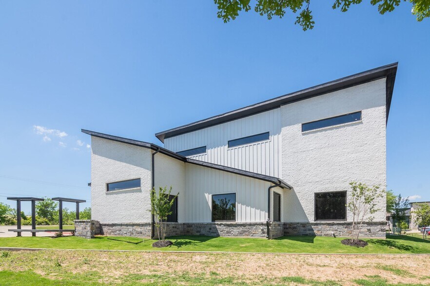 More Photos Of 120 Mitchell rd, Mansfield Medical For Lease