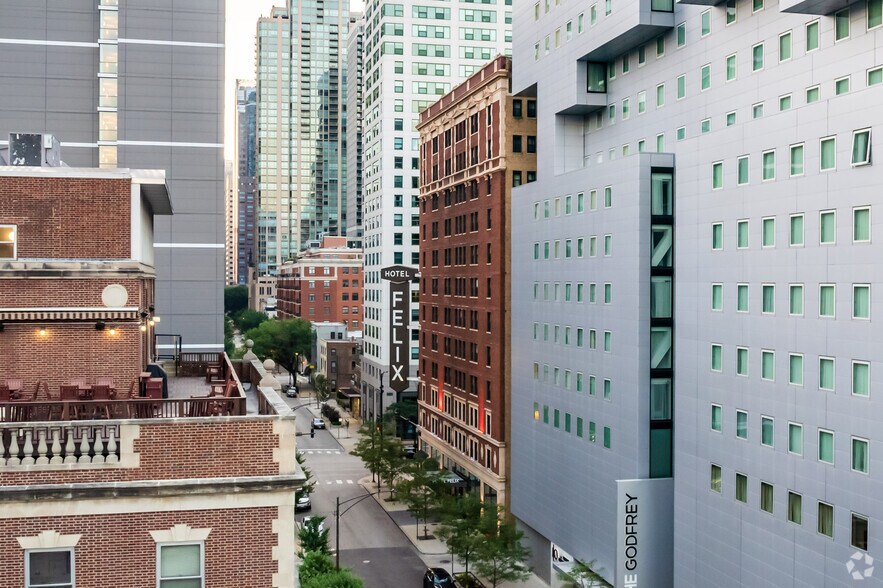 More Photos Of 111 W Huron St, Chicago Hotel For Lease