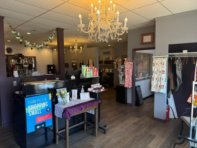 More Photos Of 55 Sound Ave, Mattituck General Retail For Lease