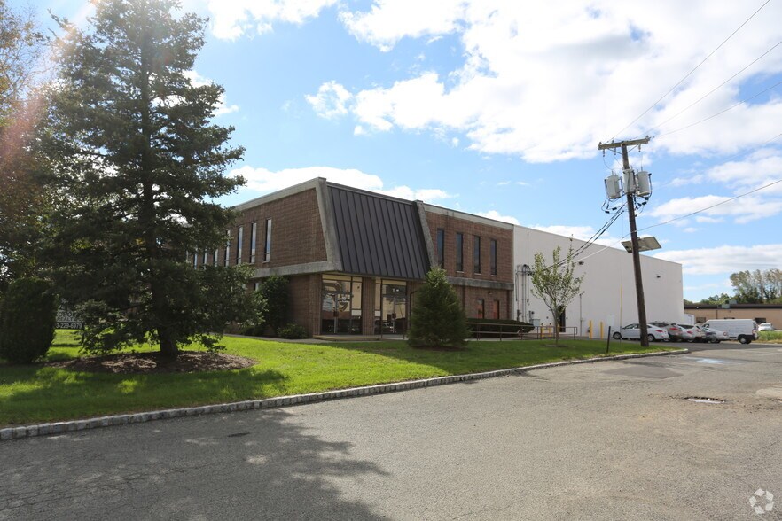 More Photos Of 12-18 Gloria Ln, Fairfield Warehouse For Lease