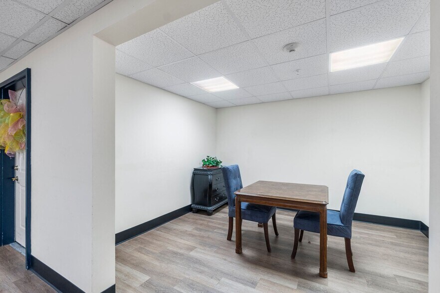 More Photos Of 900 County St, Portsmouth Apartments For Sale