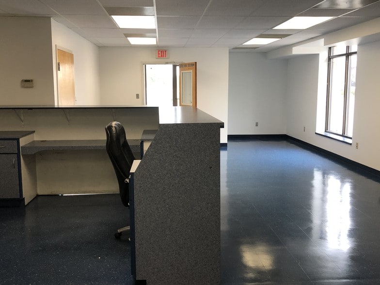 More Photos Of 4585 Printers Ct, White Plains Warehouse For Lease
