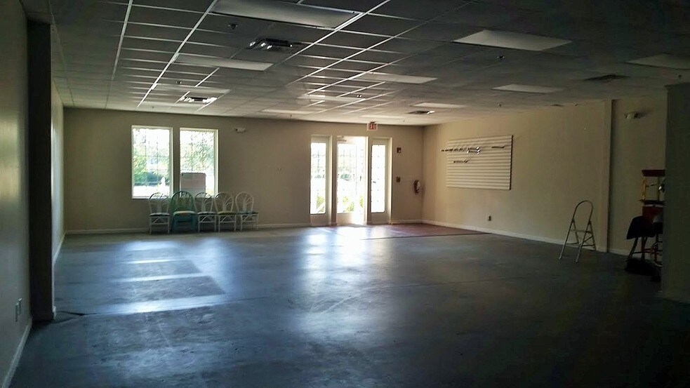 More Photos Of 1328 N Lake Park Blvd, Carolina Beach Medical For Lease