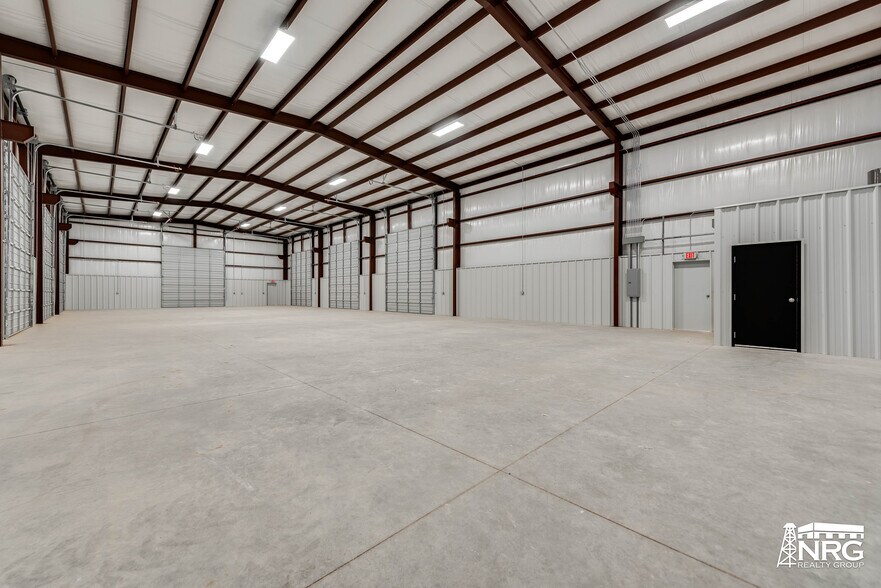 More Photos Of 3015 W County Road 135, Midland Warehouse For Lease