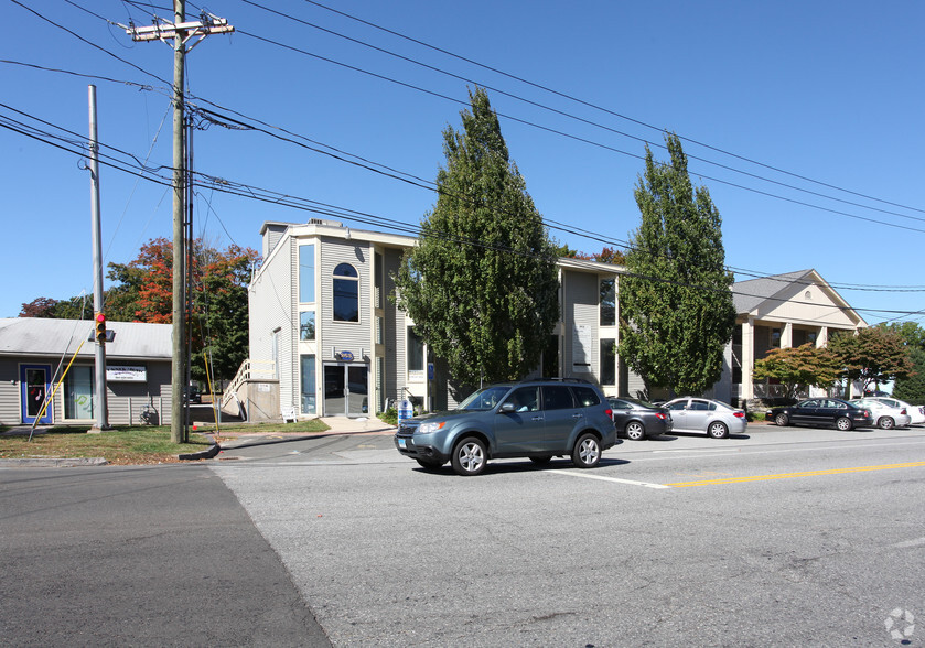 Primary Photo Of 263 Main St, Old Saybrook Medical For Lease