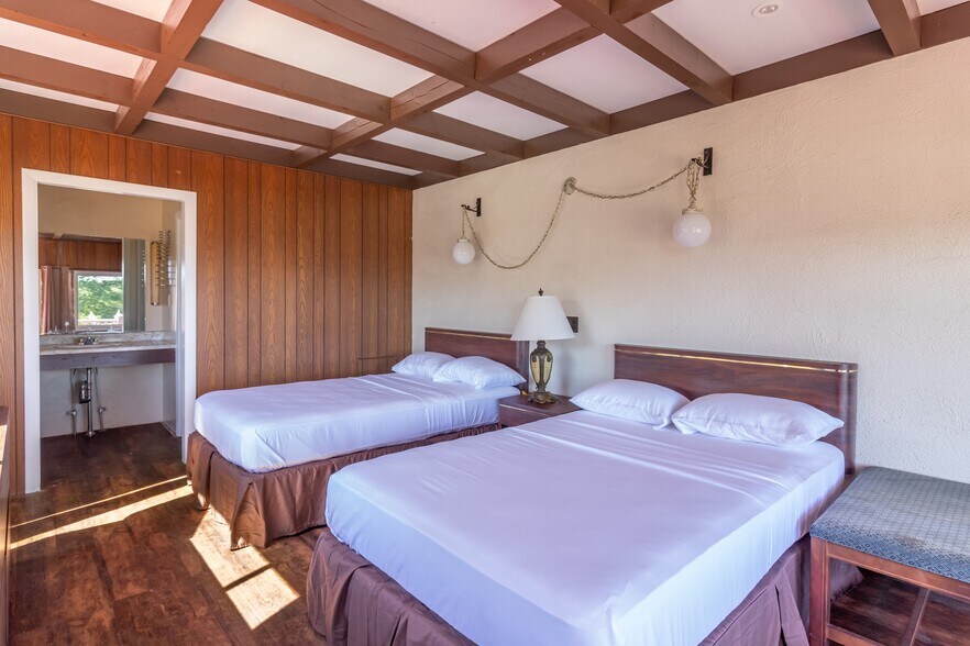 More Photos Of 196 US Route 1, Bucksport Hotel For Sale