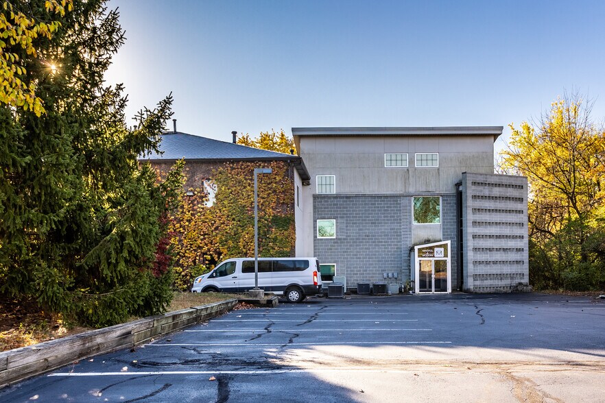 More Photos Of 11712 N Michigan Rd, Zionsville Office For Sale