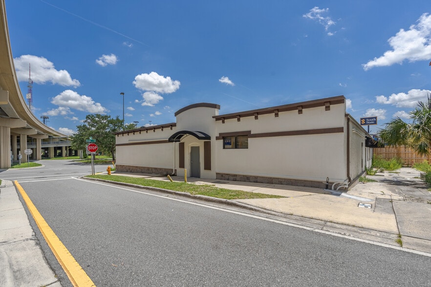 More Photos Of 1200 Kings Ave, Jacksonville Freestanding For Lease