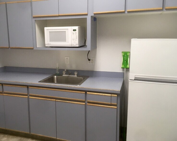 More Photos Of 15447 Anacapa Rd, Victorville Loft Creative Space For Lease