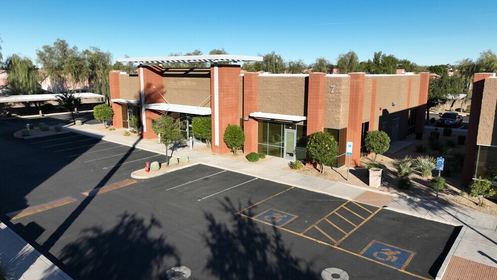 More Photos Of 4550 E Bell Rd, Phoenix Office For Sale